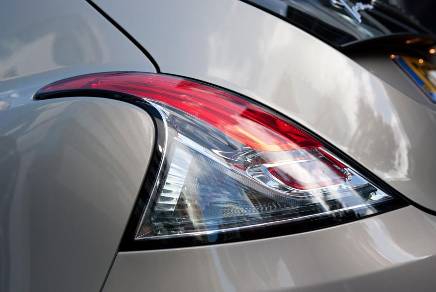  Chrysler Ypsilon 2011 года  (фото 23 из 50)